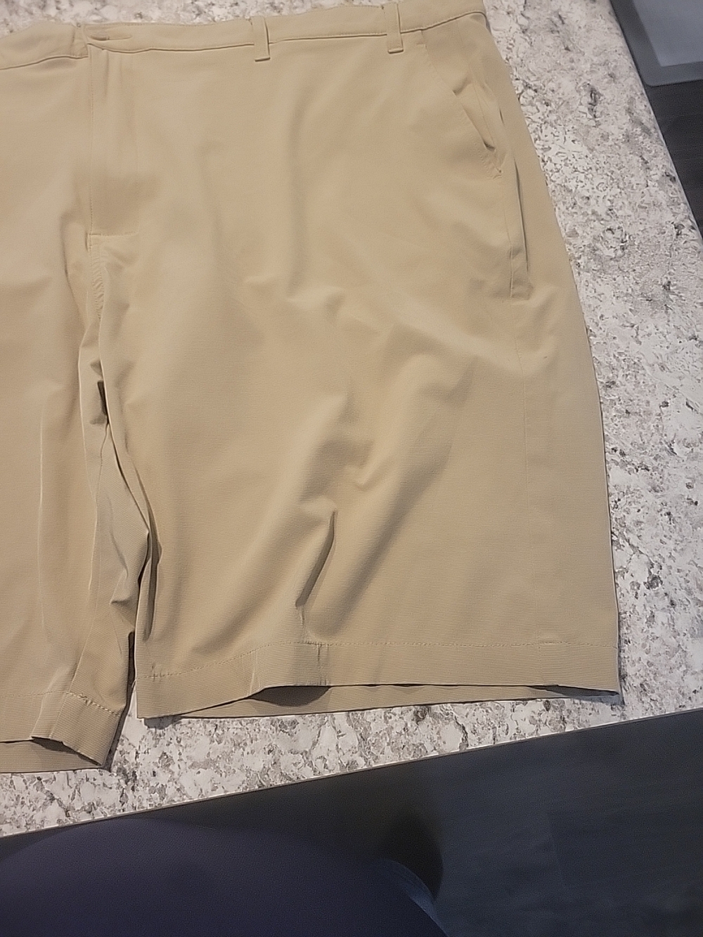 Callaway Men's Khaki Flat-Front Performance Golf Shorts - Picture 5 of 11